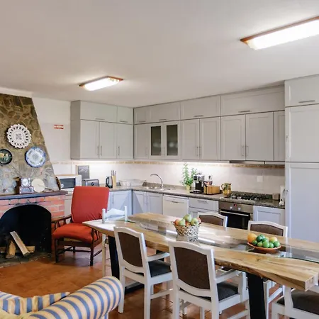 R3 - Guesthouse Travessa Da Arieira Guest house Aguda (Leiria)